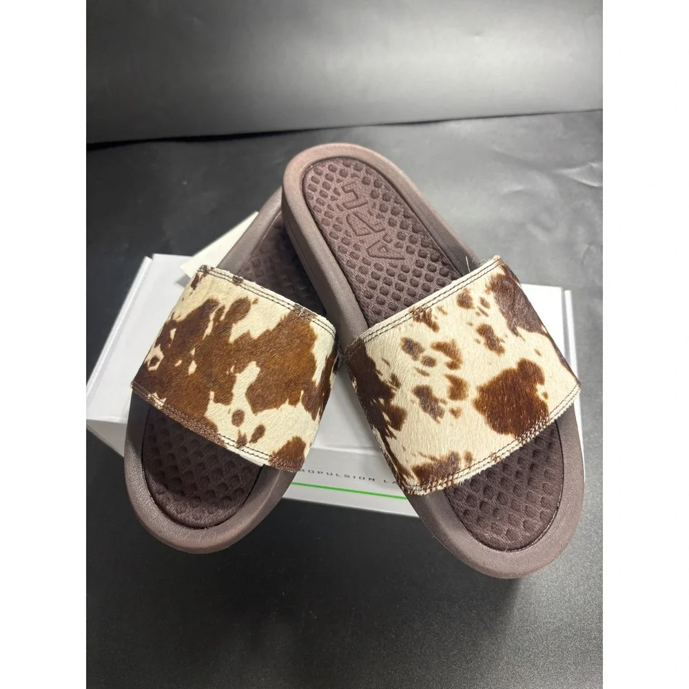 APL Iconic Slide‎ Women's Cow Hair Print Brown White Size 8 New